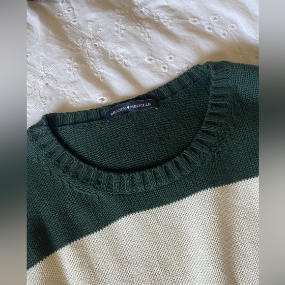 (SOLD) brandy melville brianna - Picture 2 of 3